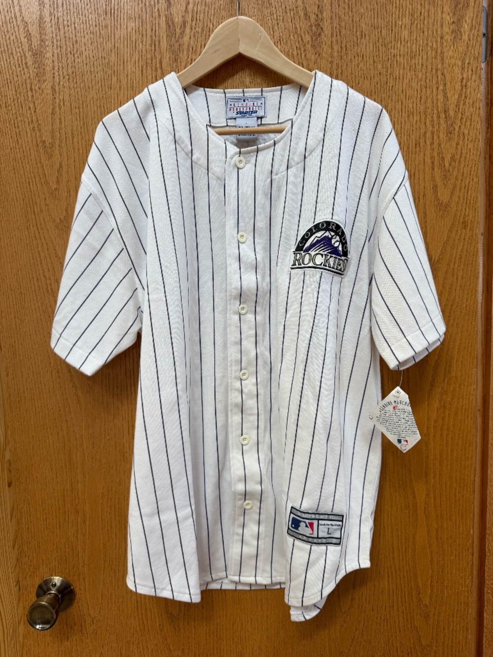 NWT Colorado Rockies Baseball Jersey, size large